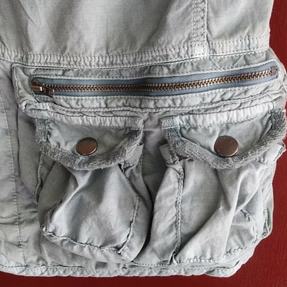 Vest - Picture 5 of 6